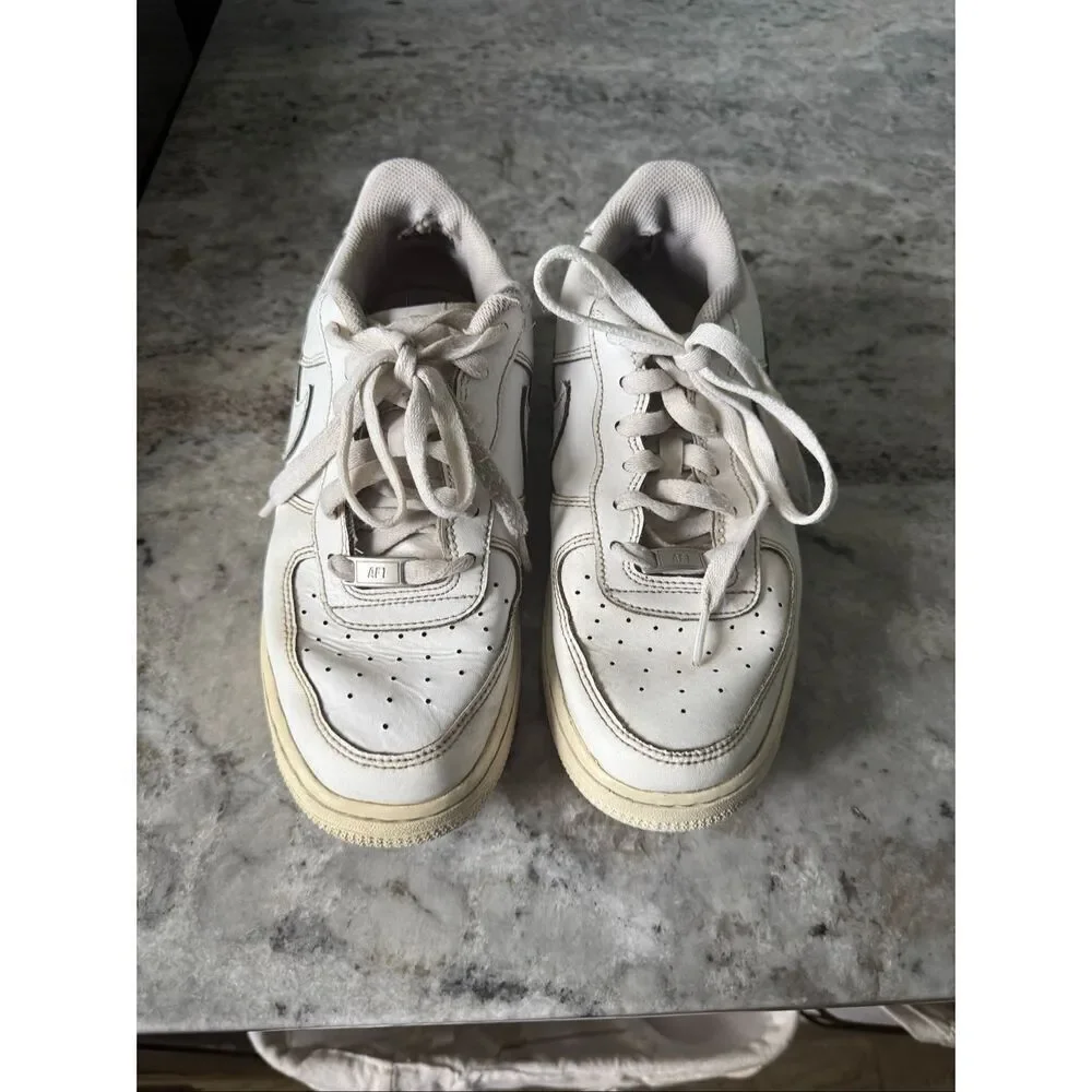 Nike Air Force One 6.5 M/8.5W